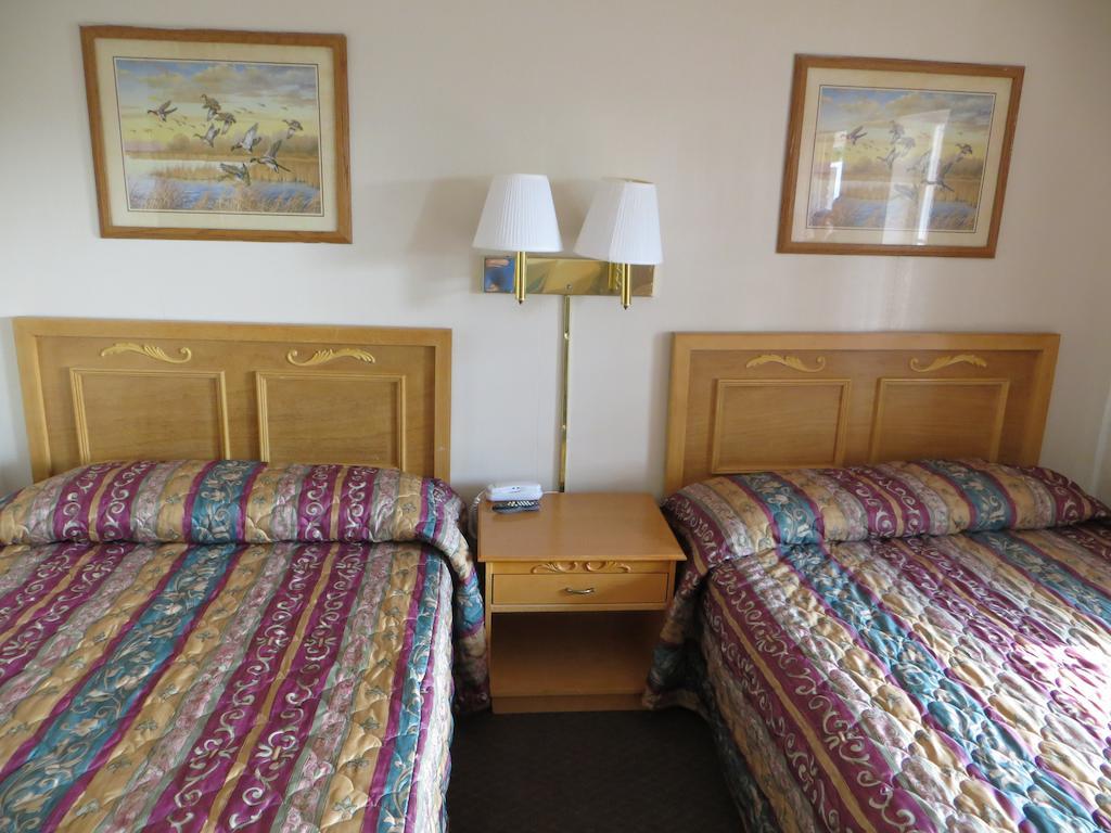 Pine Crest Motor Lodge Holly Springs Екстер'єр фото